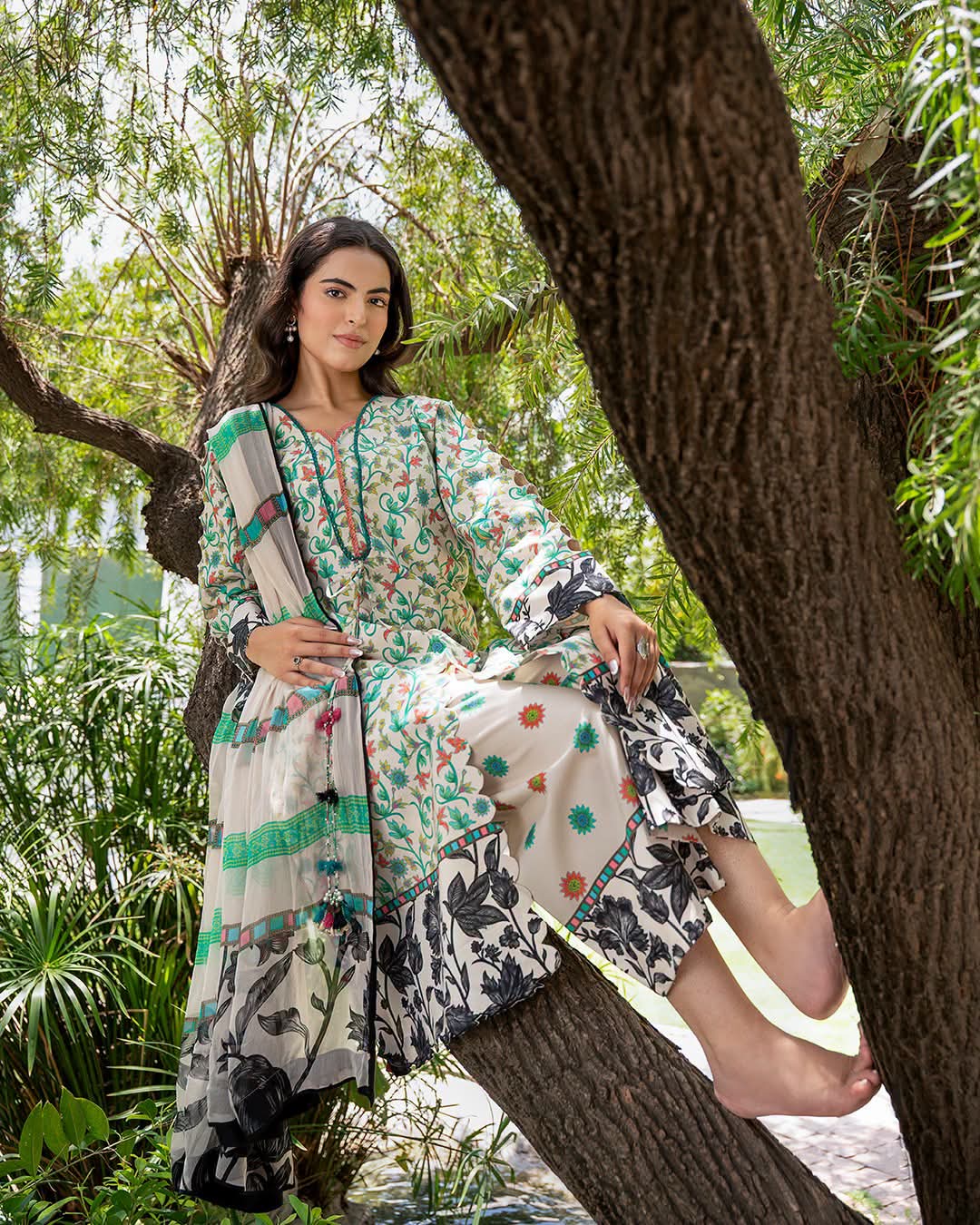 Original Chirmza C-Print Lawn with Chiffon Dupatta - Ready to Wear